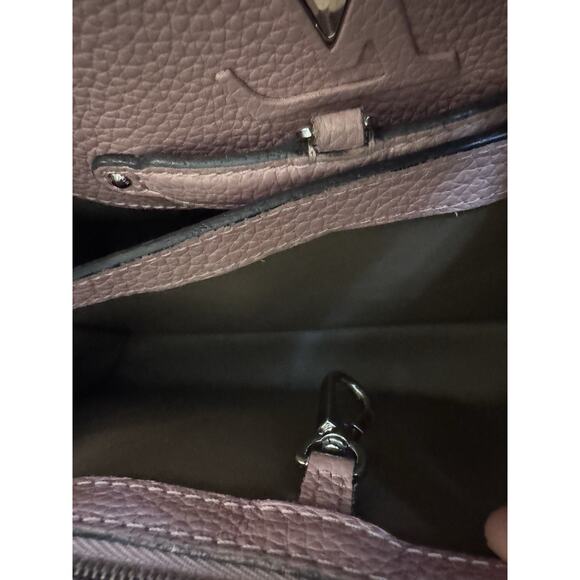 Louis Vuitton Petale Taurillon Leather Capucines MM Bag - Picture 9 of 14